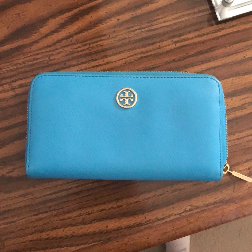 Tory Burch Blue Zip Wallet - Gold Logo